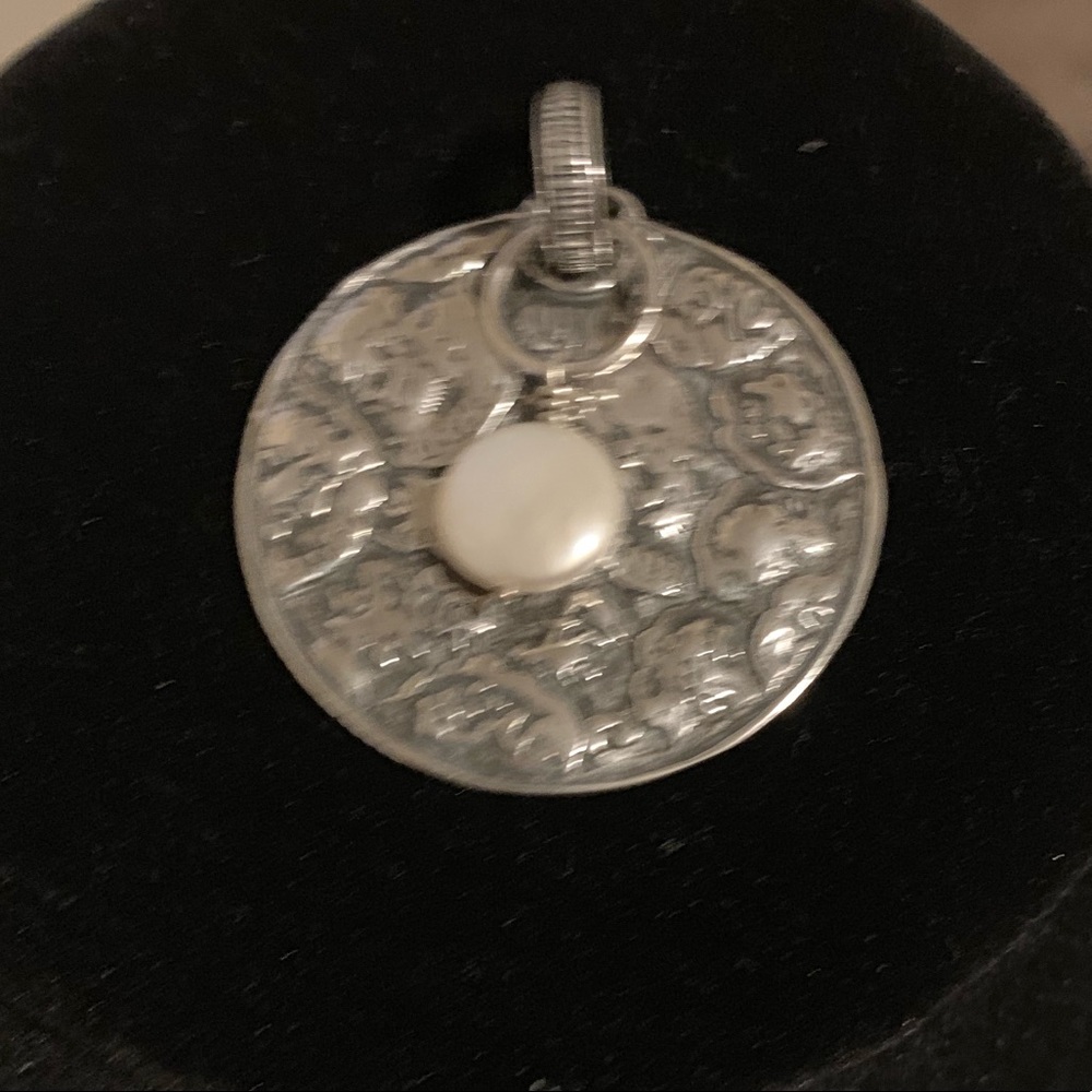 Silpada .925 sterling silver pendant. Vintage Style, Hard To Find! - Picture 3 of 6